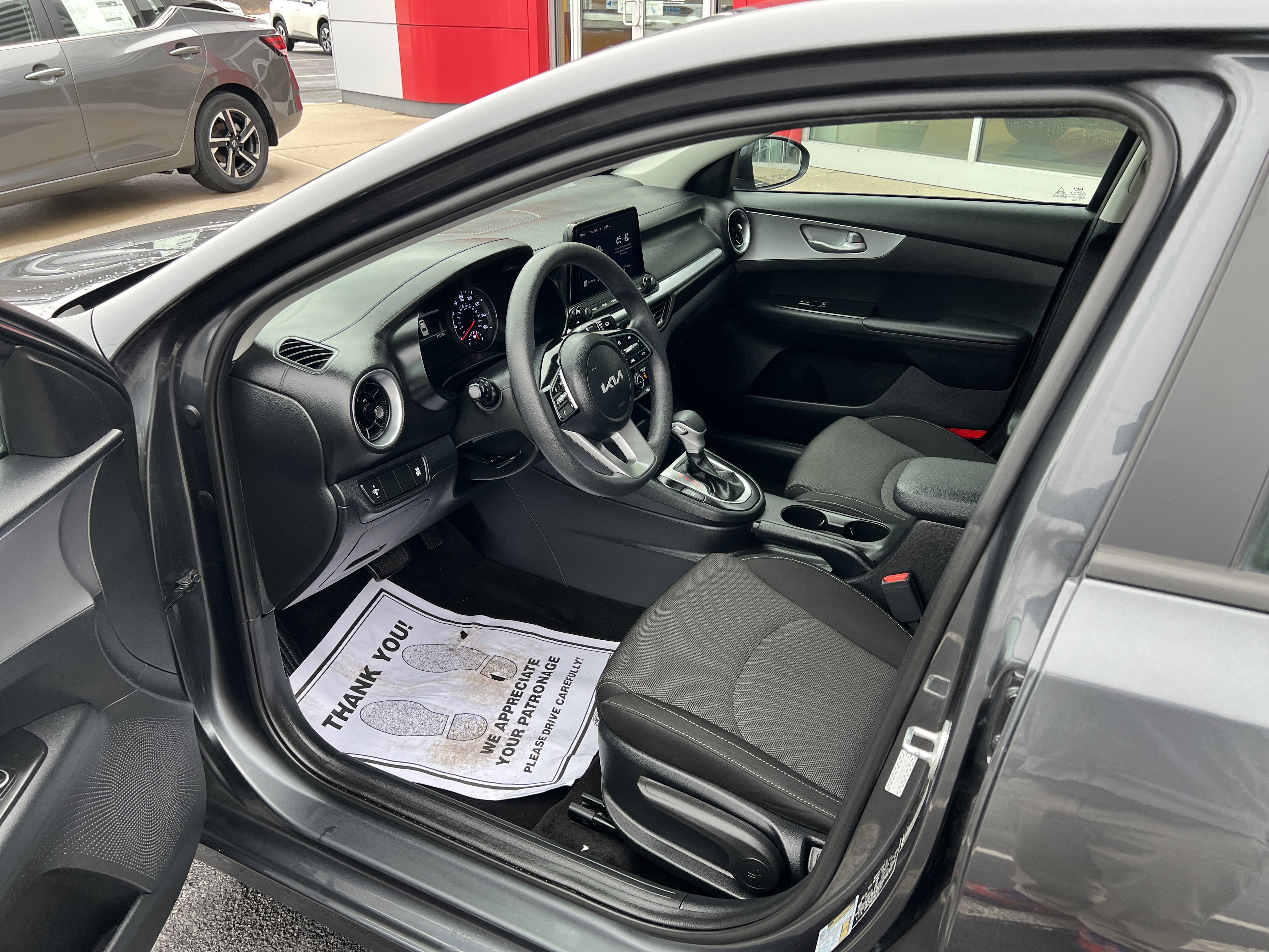 Used 2022 Kia Forte LXS image 3