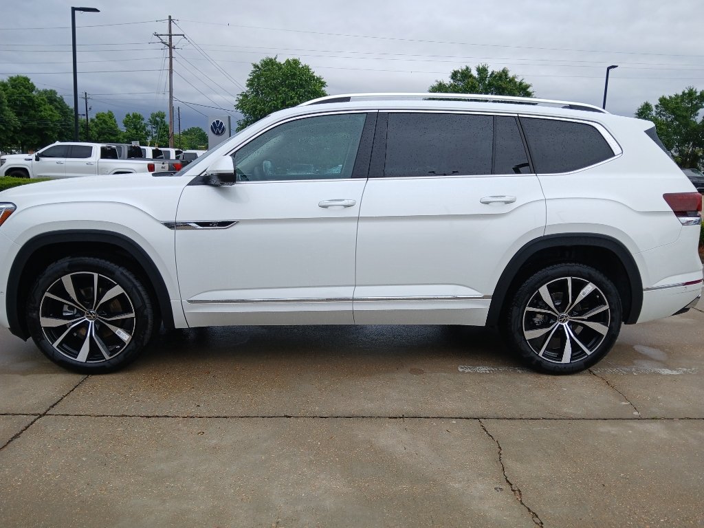 New 2026 Volkswagen Atlas SEL Premium R-Line AWD/4WD image 2