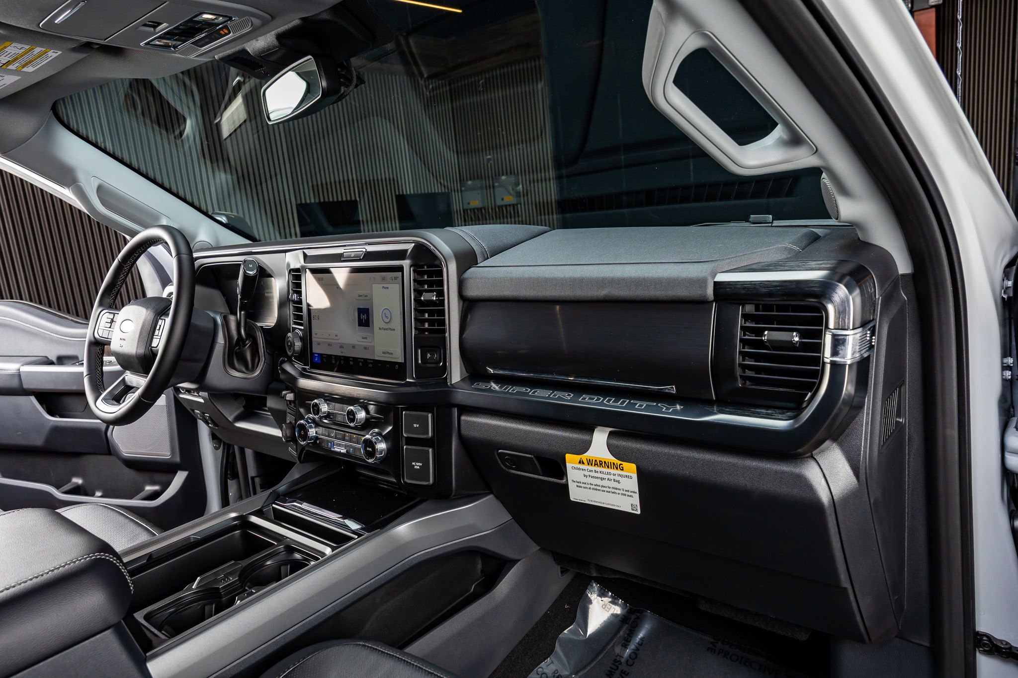 Used 2026 Ford F250 Lariat w/ Black Appearance Package image 18