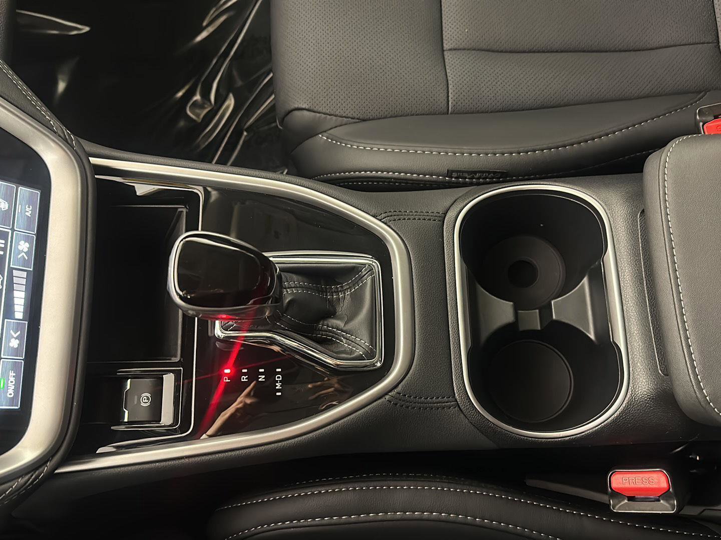 Certified 2025 Subaru Outback Limited image 14