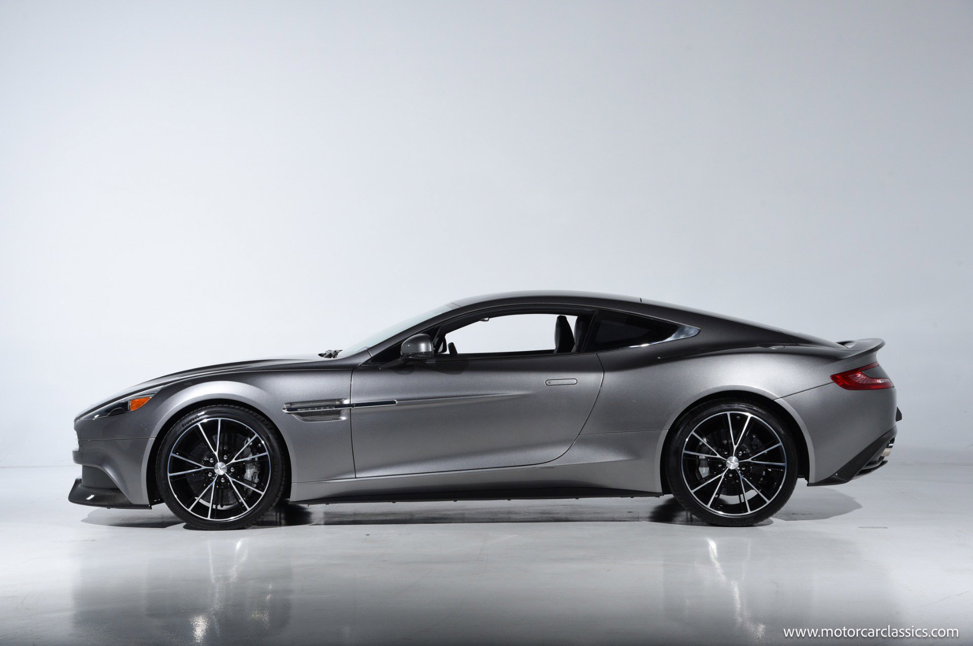 Used 2014 Aston Martin Vanquish Coupe RWD image 8