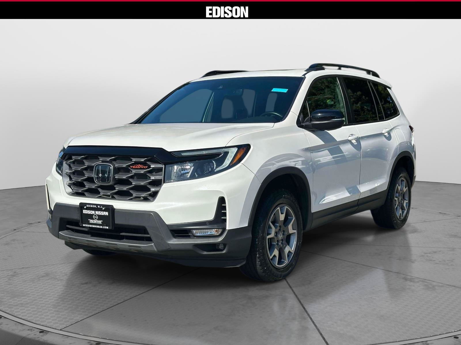 Used 2023 Honda Passport TrailSport image 2