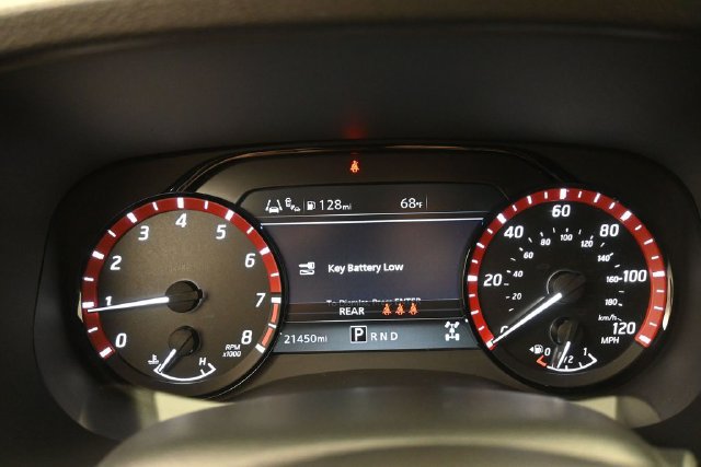Used 2024 Nissan Frontier PRO-4X w/ Technology Package AWD/4WD image 9