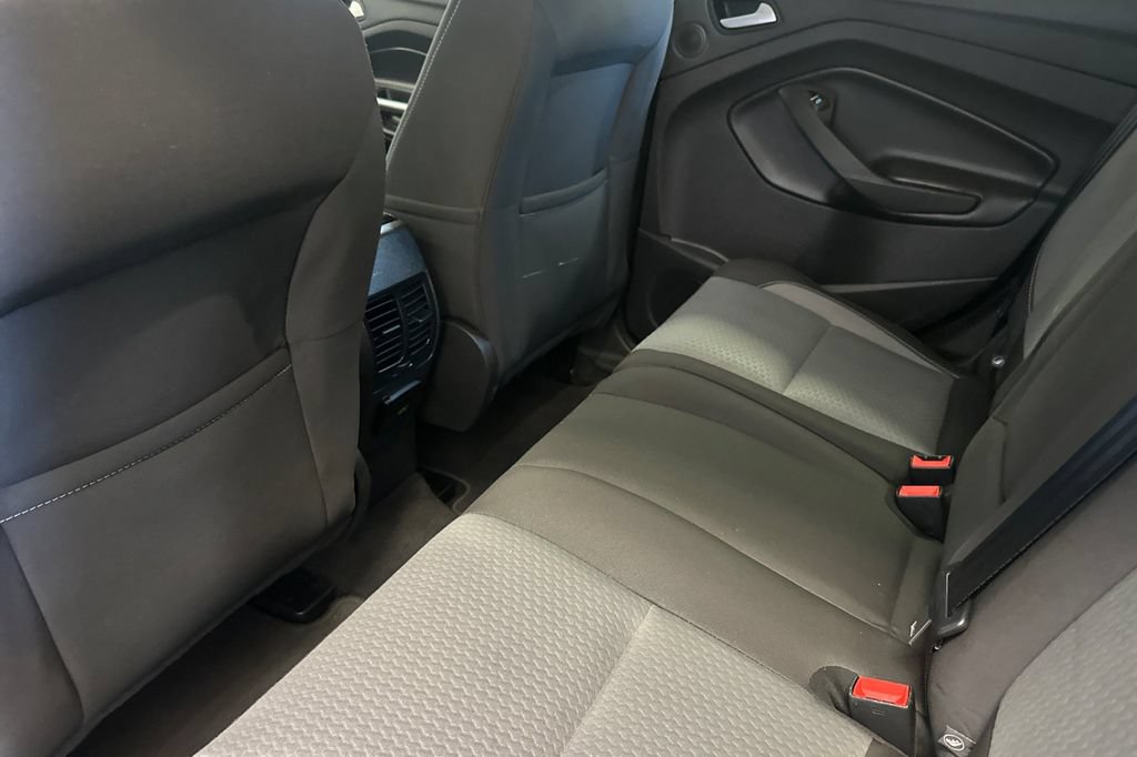 Used 2017 Ford Escape SE w/ Equipment Group 201A AWD/4WD image 12
