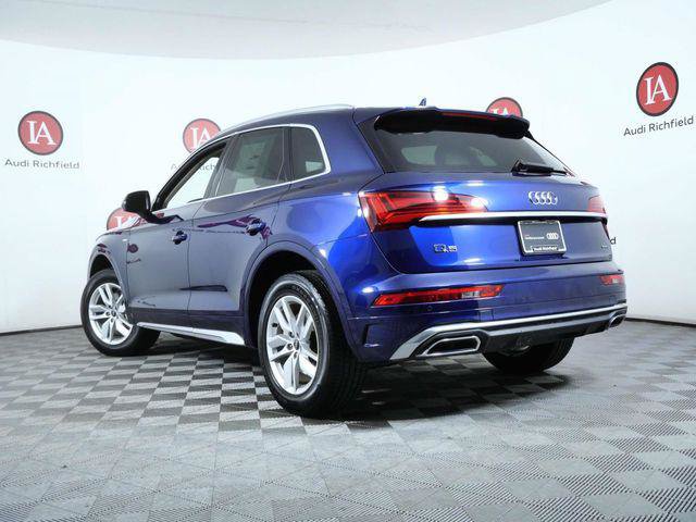 Certified 2023 Audi Q5 2.0T Premium w/ Convenience Package AWD/4WD image 6