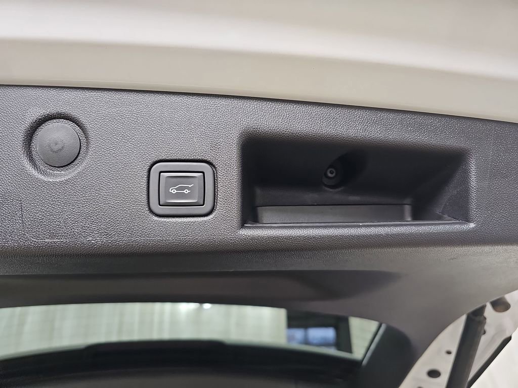 Certified 2023 Chevrolet Equinox LT image 17