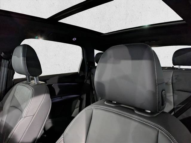 Certified 2025 Audi Q7 3.0T Premium w/ Convenience Package image 14