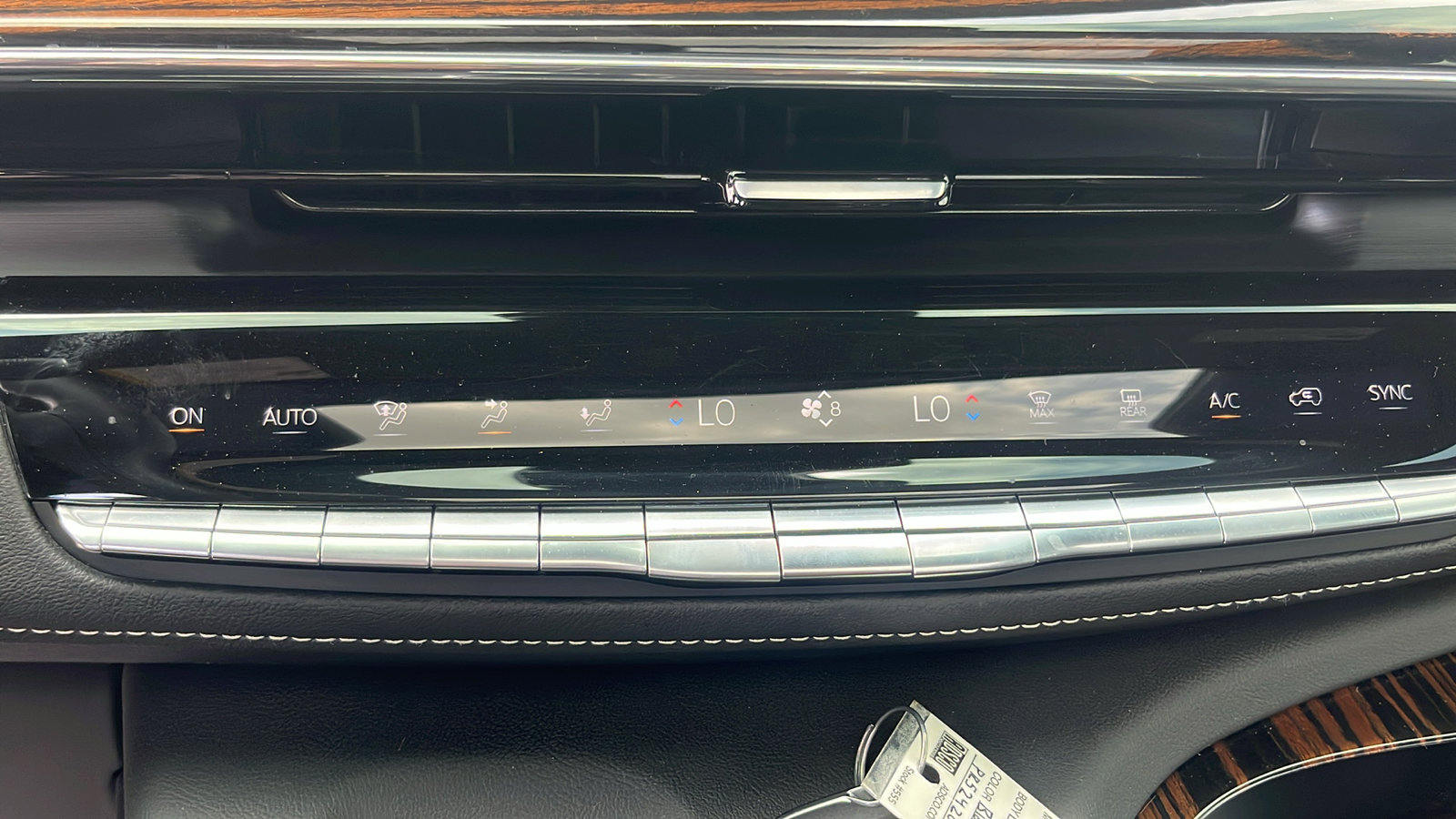 New 2024 Cadillac Escalade Premium Luxury image 28