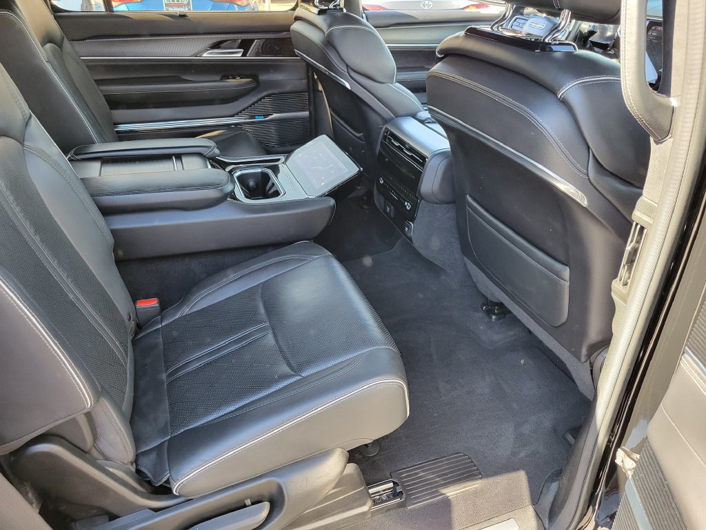 Used 2022 Jeep Grand Wagoneer Series II w/ Quick Order Packagew 28T AWD/4WD image 24