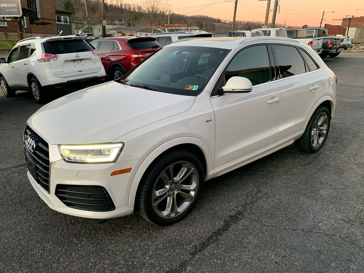 Used 2016 Audi Q3 2.0T Prestige image 2