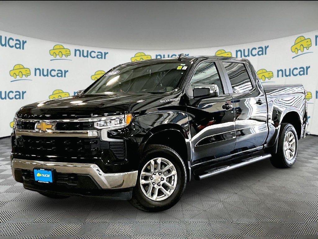 Used 2022 Chevrolet Silverado 1500 LT AWD/4WD image 3