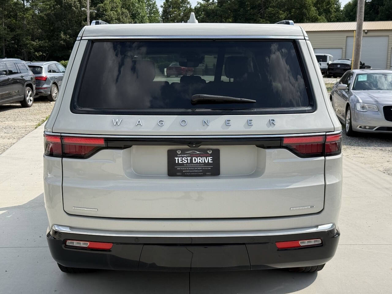 Used 2022 Jeep Wagoneer Series II AWD/4WD image 10