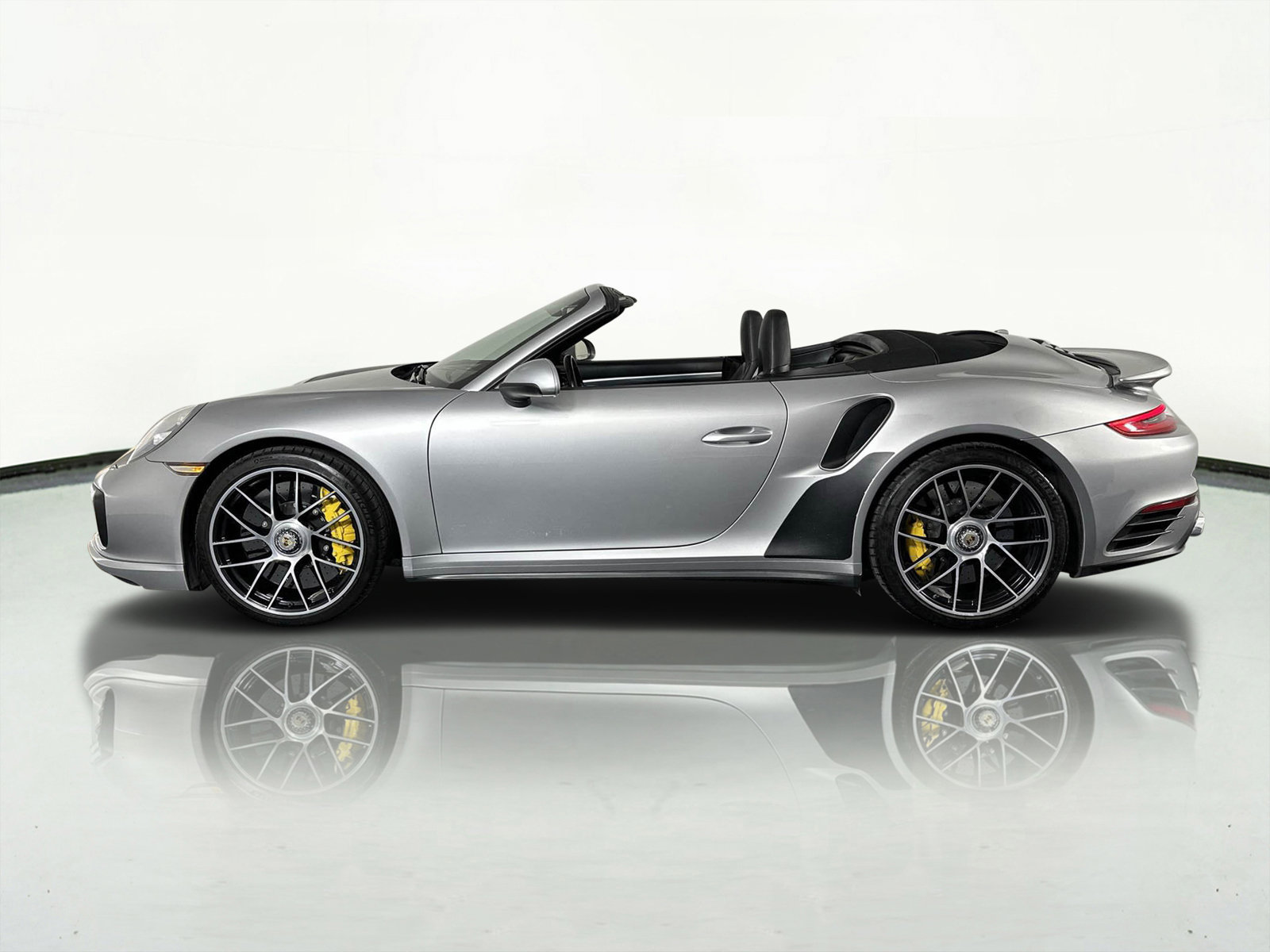 Used 2018 Porsche 911 Turbo w/ Light Design Package image 5