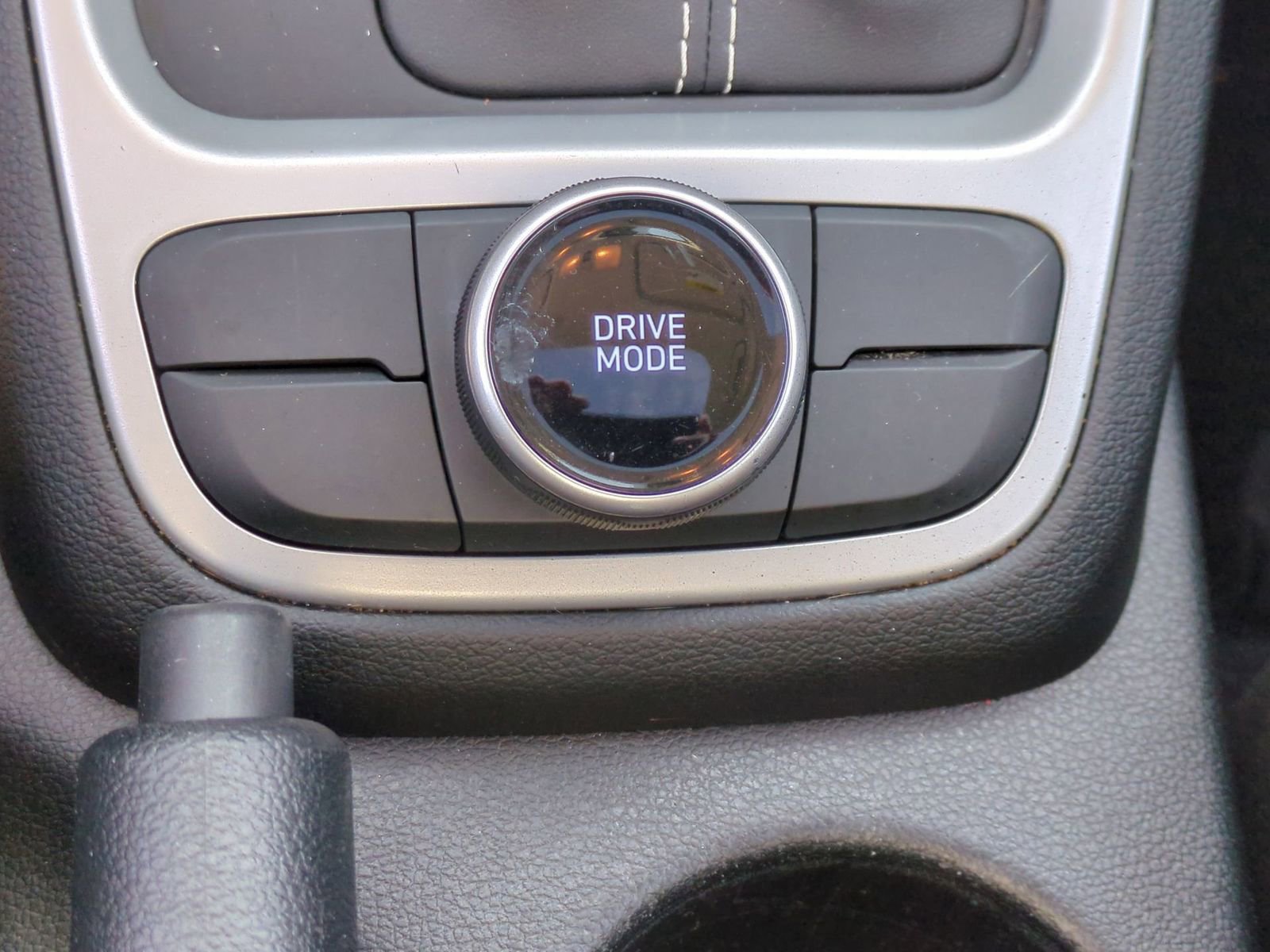 Used 2023 Hyundai Venue SEL image 30