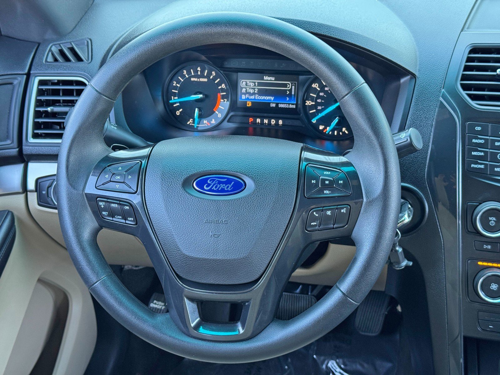 Used 2017 Ford Explorer FWD image 18