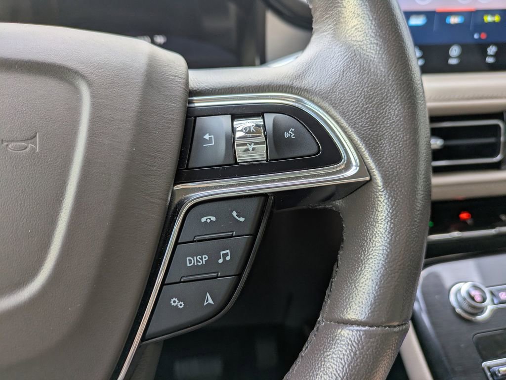 Used 2022 Lincoln Nautilus AWD w/ Premium Package image 30