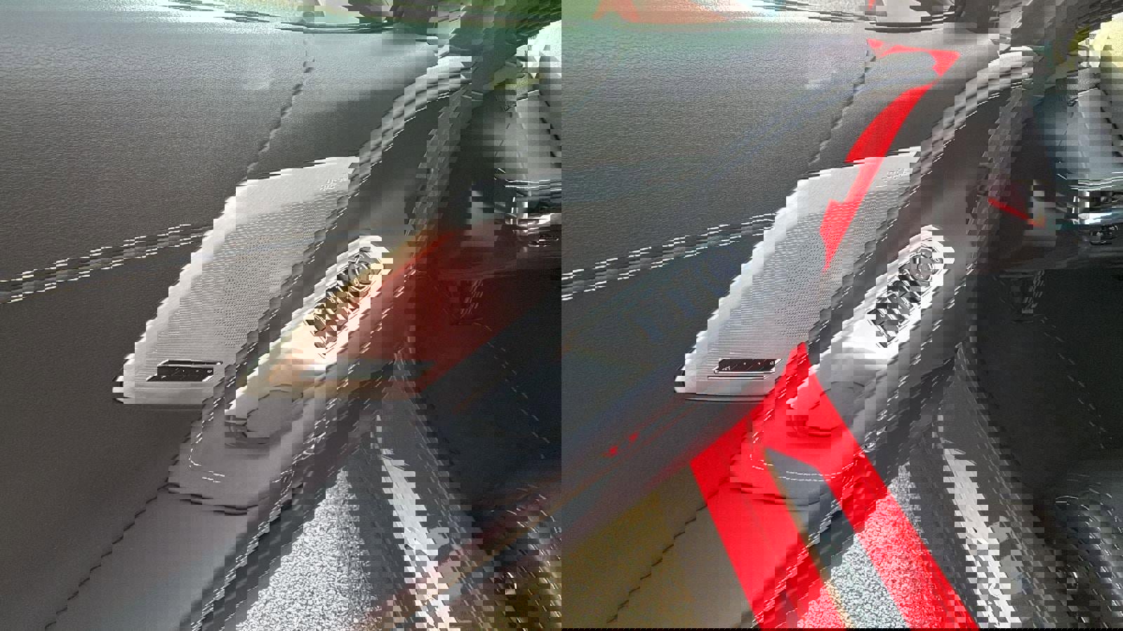 Used 2020 Chevrolet Corvette Stingray Preferred Conv w/ 2LT Preferred Equipment Group image 13