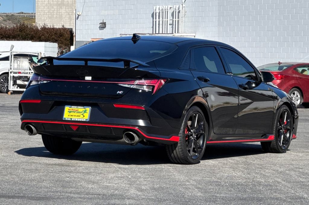 Used 2025 Hyundai Elantra N image 4