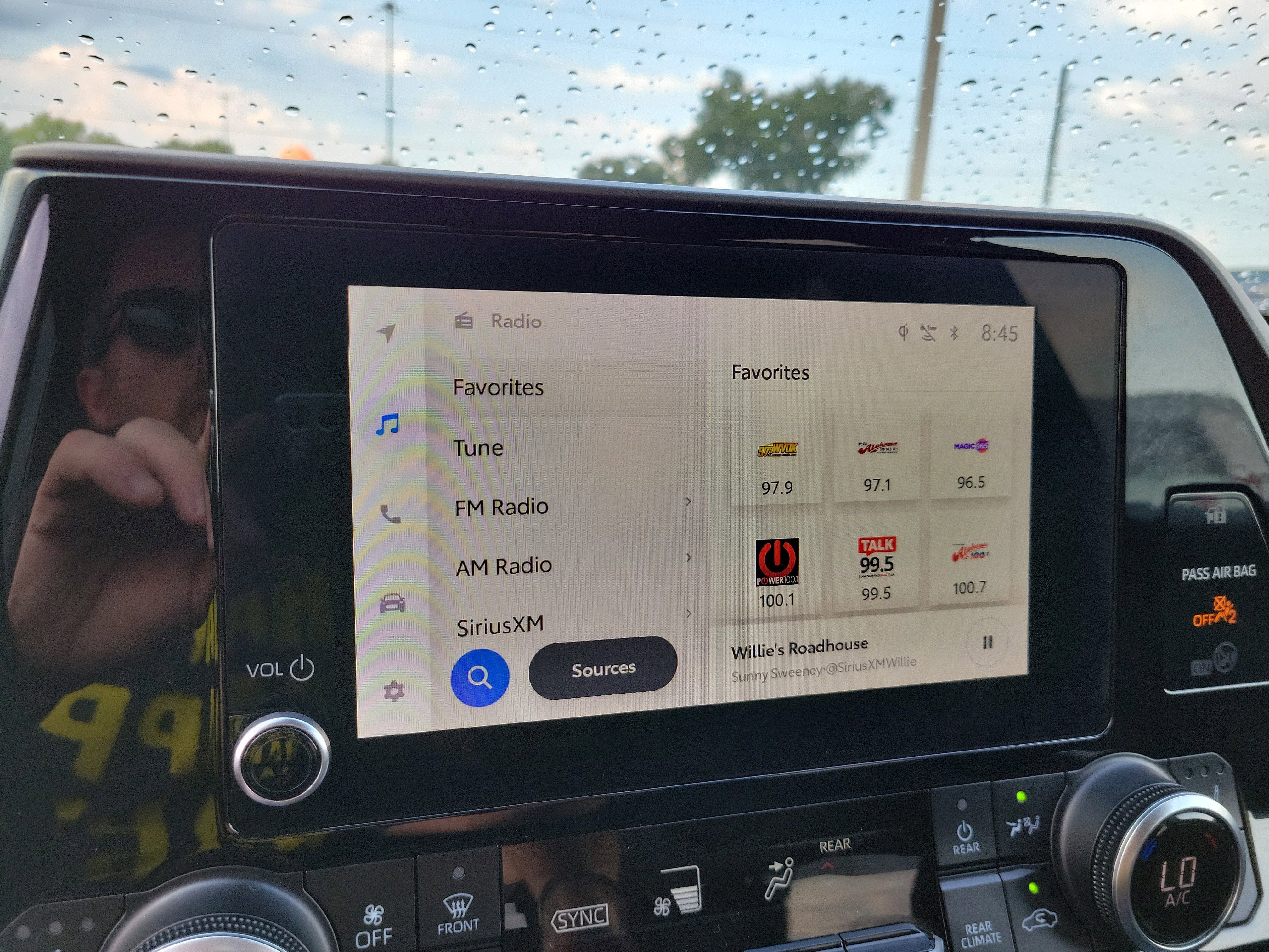 Used 2023 Toyota Highlander XLE image 24