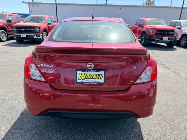 Used 2017 Nissan Versa SV image 4