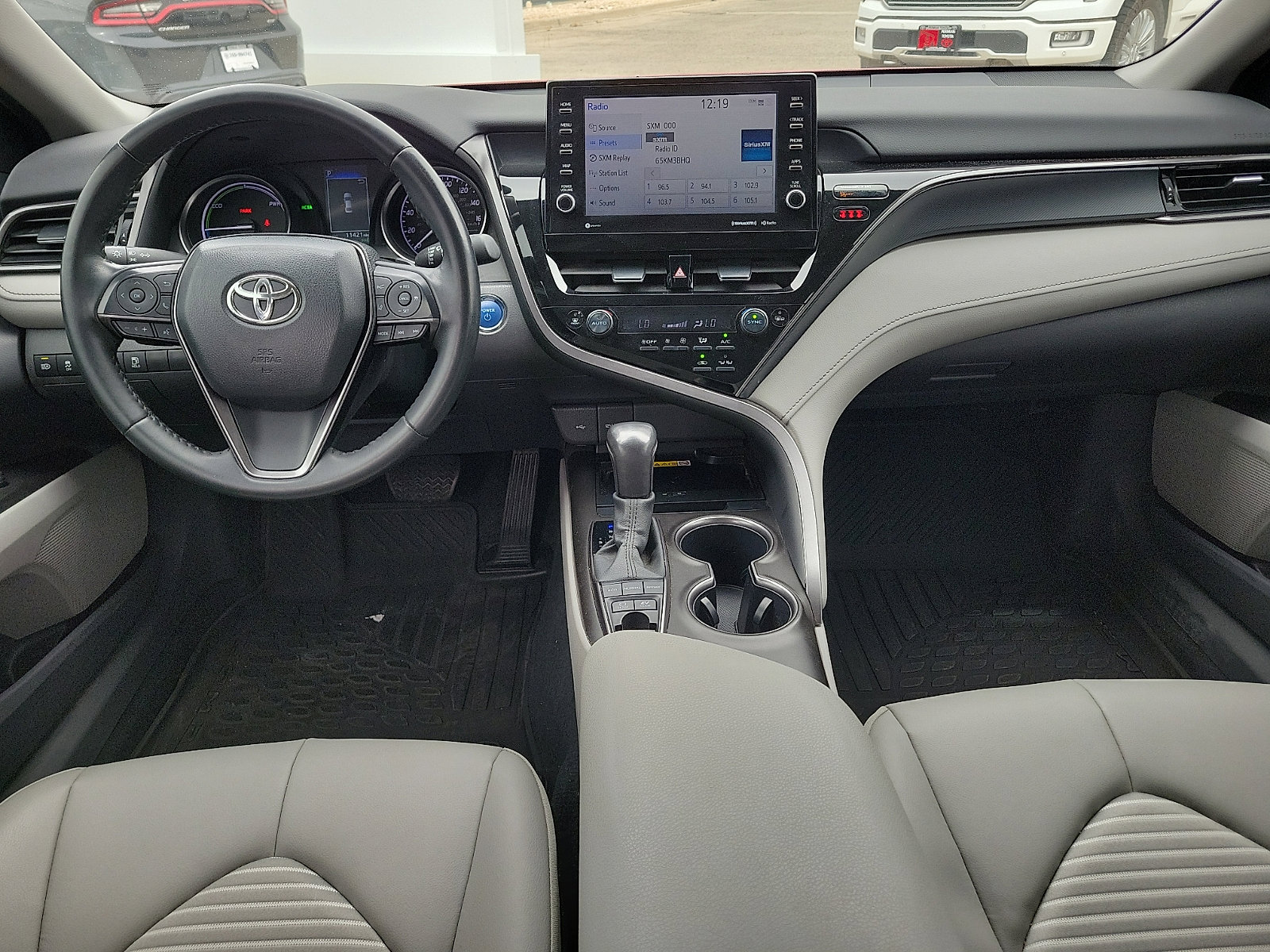 Used 2024 Toyota Camry SE w/ Audio Upgrade Package FWD image 9