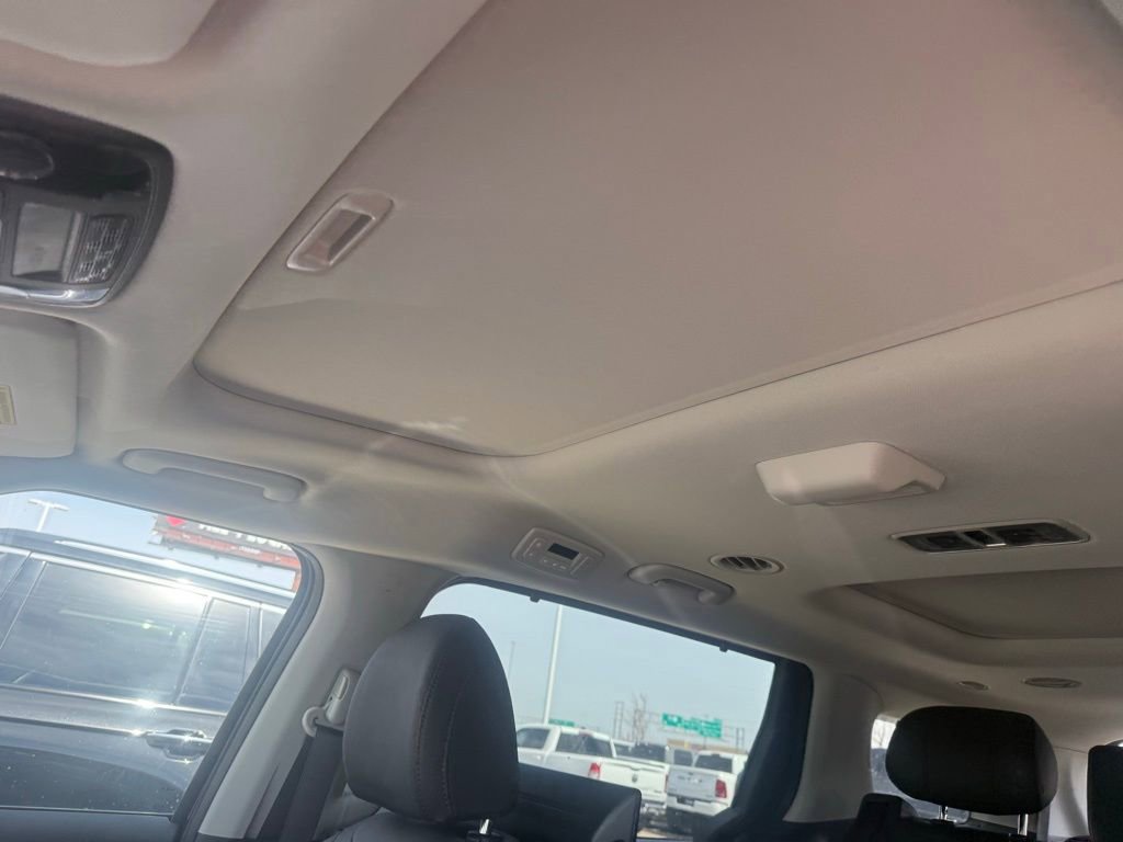 Used 2025 Kia Carnival SX Prestige FWD image 13