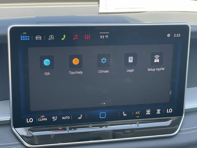 New 2026 Volkswagen Tiguan SE FWD image 12