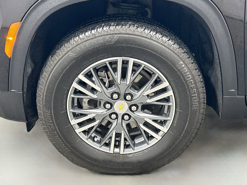 Used 2024 Chevrolet Traverse LT image 29