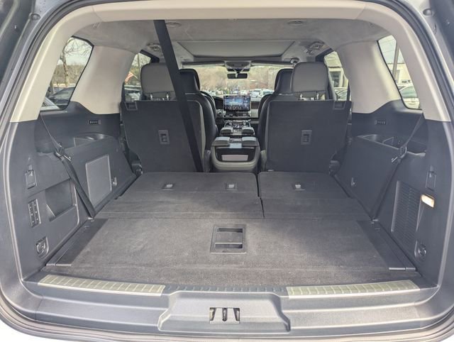 Used 2022 Lincoln Navigator Black Label AWD/4WD image 11