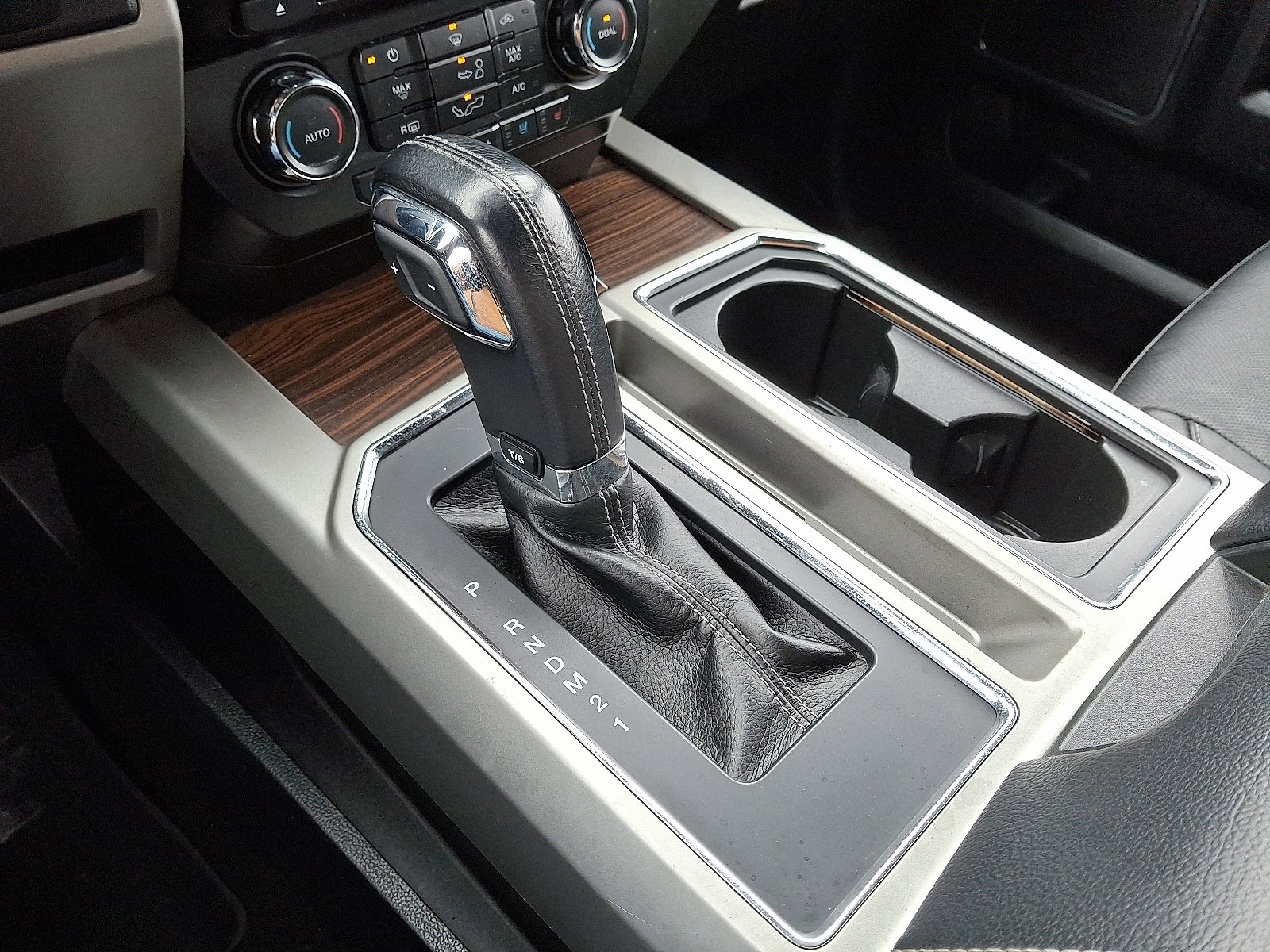 Used 2016 Ford F150 Lariat w/ Equipment Group 501A Mid image 16