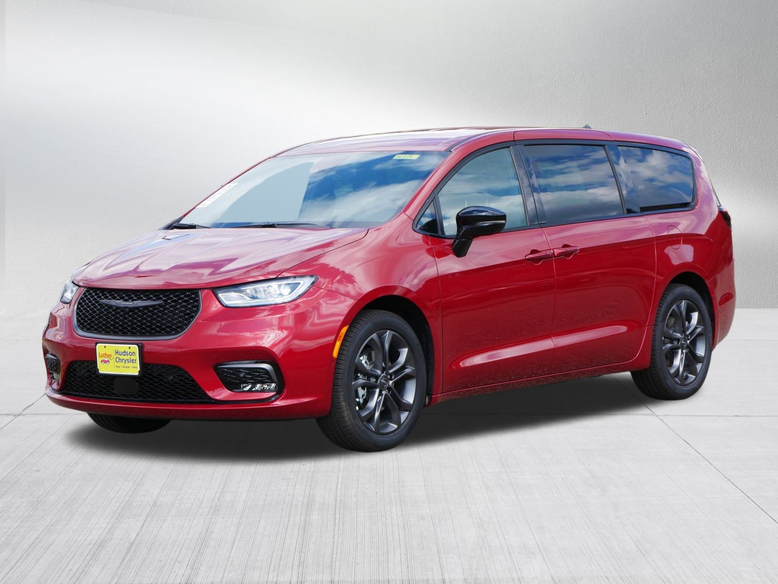 New 2026 Chrysler Pacifica Select image 4
