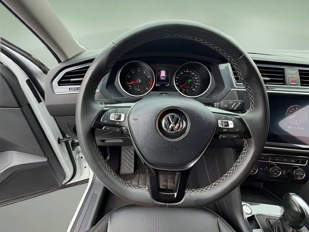 Used 2021 Volkswagen Tiguan SE R-Line AWD/4WD image 12