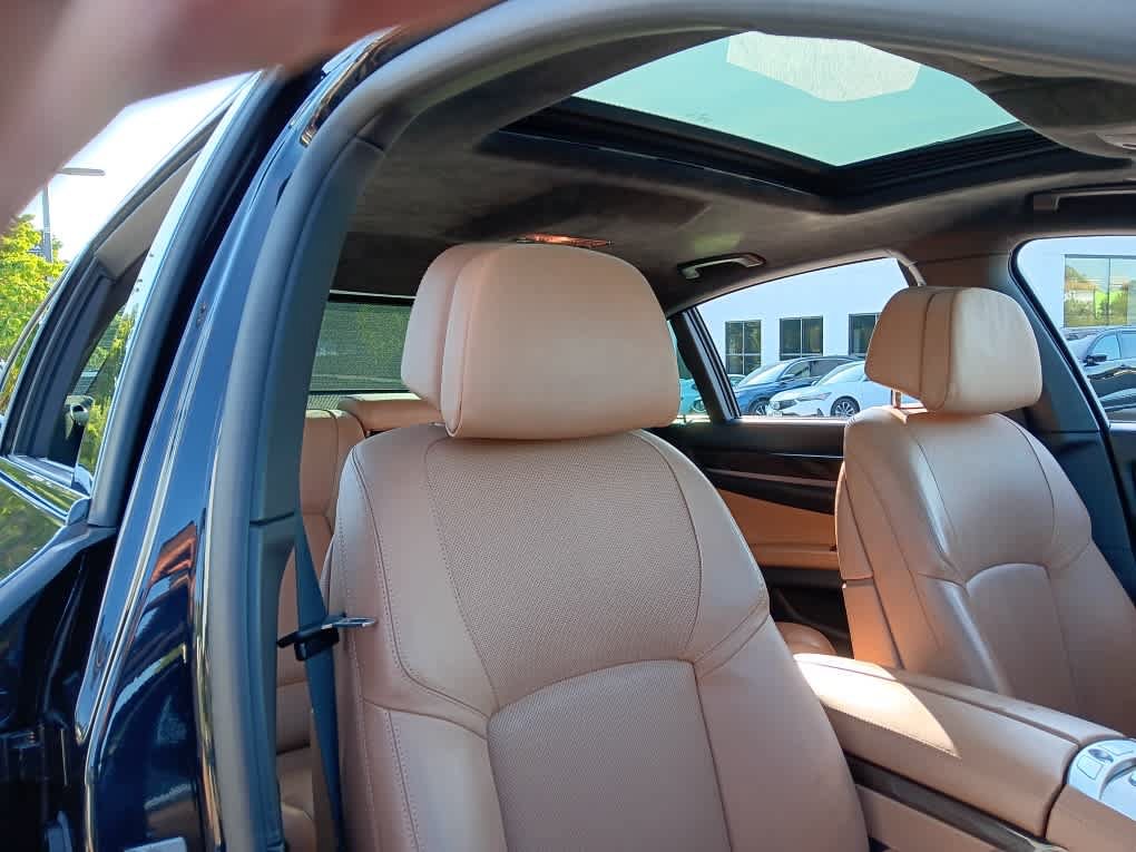 Used 2015 BMW 750i xDrive AWD/4WD image 15