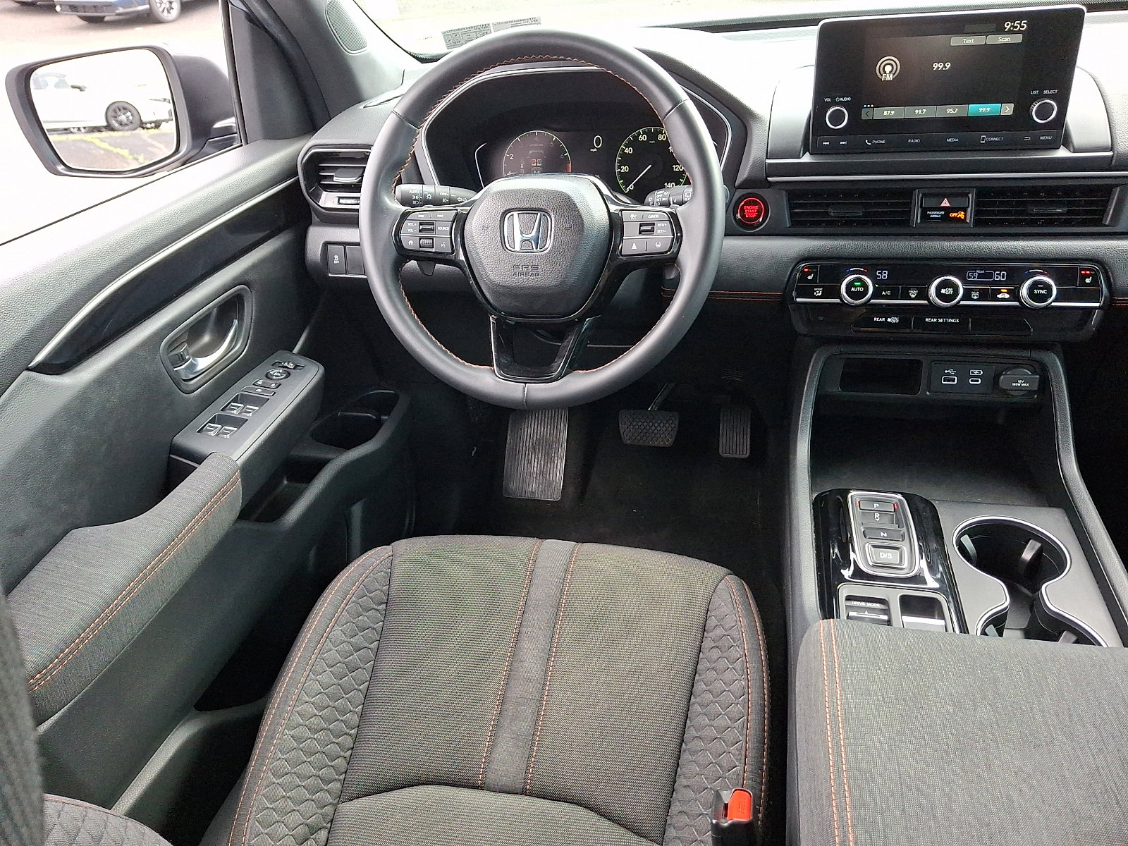 Used 2025 Honda Pilot Sport image 10