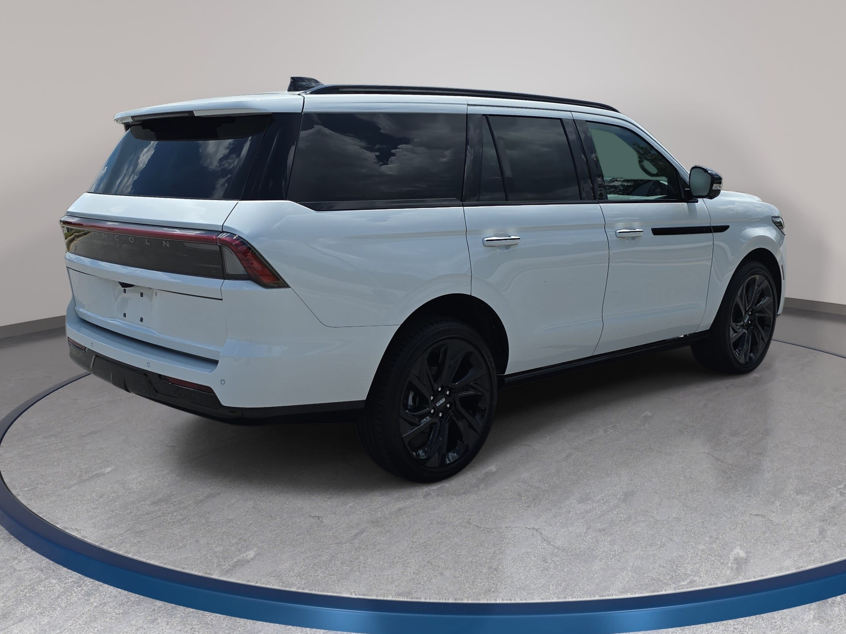 New 2027 Lincoln Navigator Reserve w/ Jet Appearance Package AWD/4WD image 5