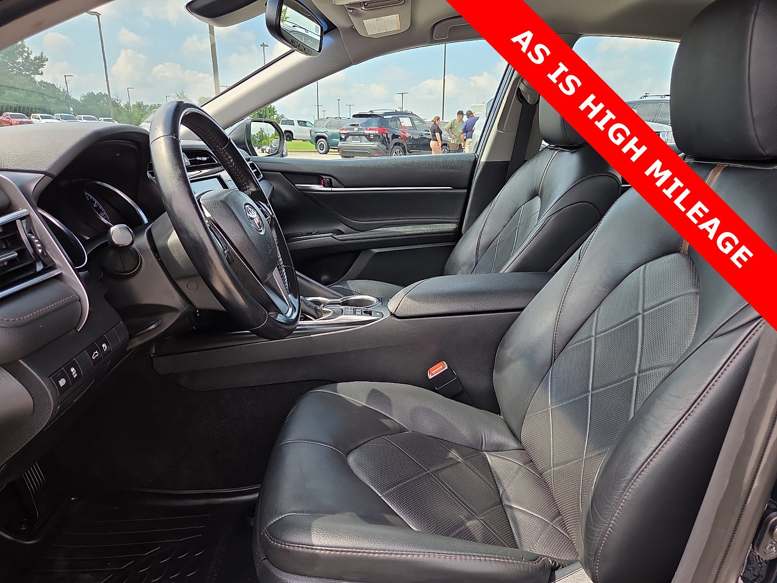 Used 2018 Toyota Camry XLE FWD image 15