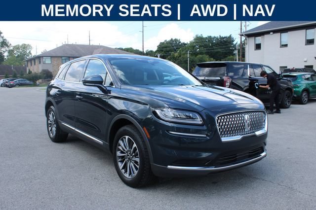 Used 2023 Lincoln Nautilus AWD w/ Premium Package image 2