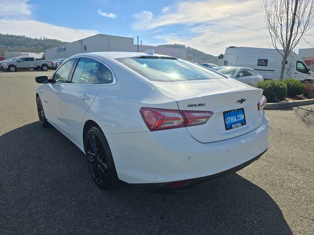Used 2024 Chevrolet Malibu LT w/ Sport Edition image 3