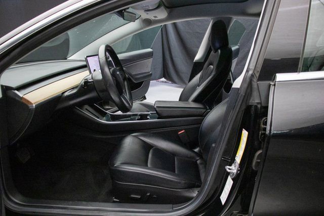 Used 2019 Tesla Model 3 Mid Range image 26