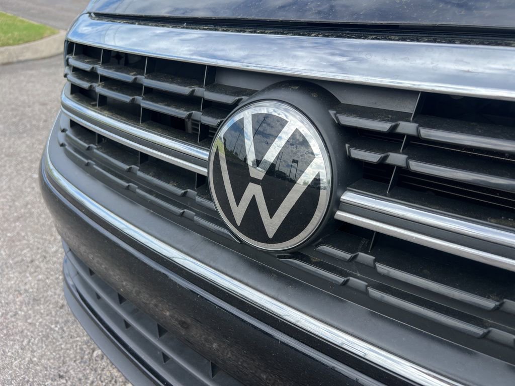 Certified 2023 Volkswagen Jetta SE w/ Panoramic Sunroof Package image 11