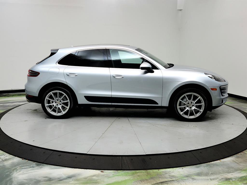 Used 2016 Porsche Macan S image 4