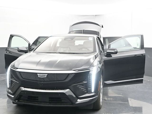 New 2025 Cadillac Optiq Luxury 1 w/ LPO, Floor Liner Package image 43