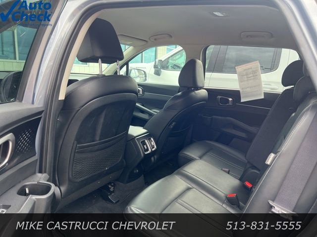 Used 2024 Kia Sorento S image 7