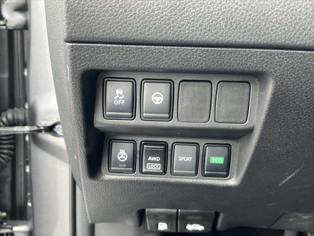 Used 2022 Nissan Rogue Sport SL AWD/4WD image 24