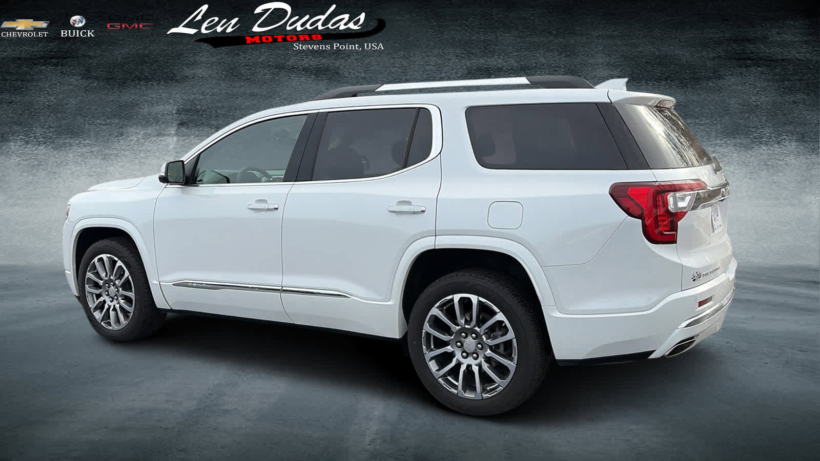 Used 2023 GMC Acadia Denali w/ Denali Ultimate Package image 3