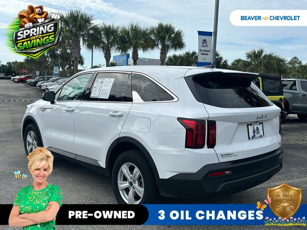 Used 2023 Kia Sorento LX image 5