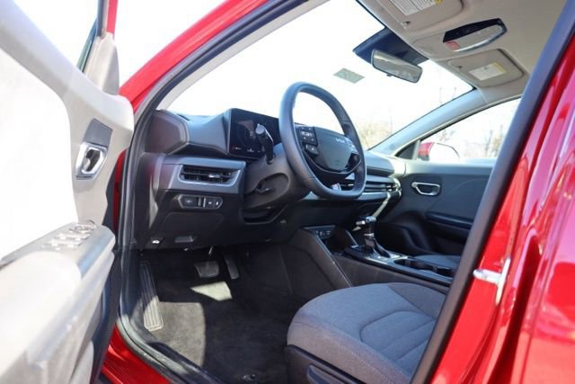 Used 2025 Kia K4 EX image 15