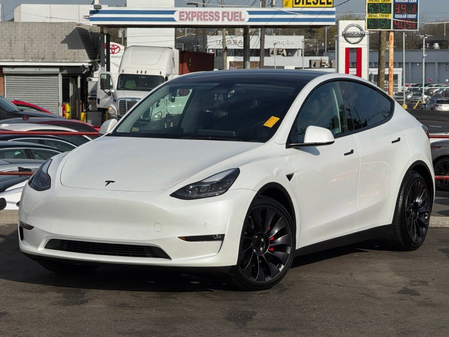 Used 2022 Tesla Model Y Performance image 9