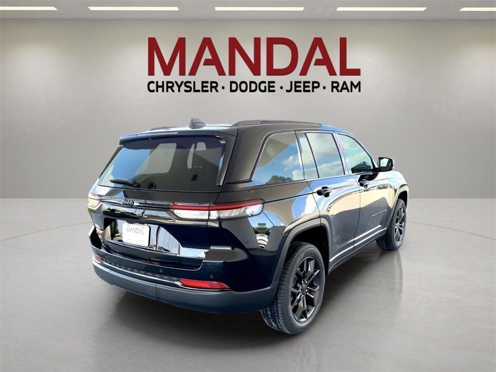 New 2025 Jeep Grand Cherokee Limited w/ Trailer Tow Package image 6