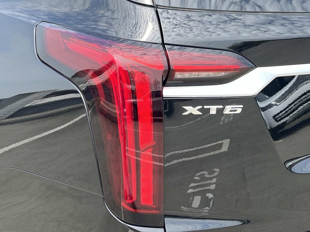 Certified 2025 Cadillac XT6 Premium Luxury w/ Platinum Package image 10